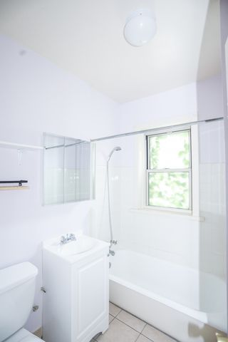 1100 W Roscoe Street 29, Chicago, IL 60657