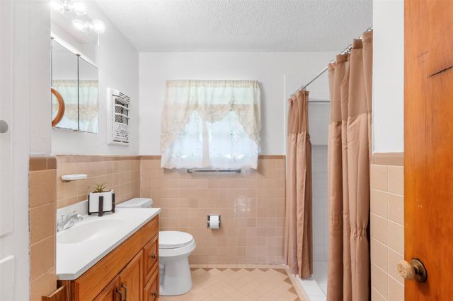 6807 Kingsway Drive, Houston, TX 77087