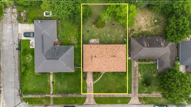 6807 Kingsway Drive, Houston, TX 77087