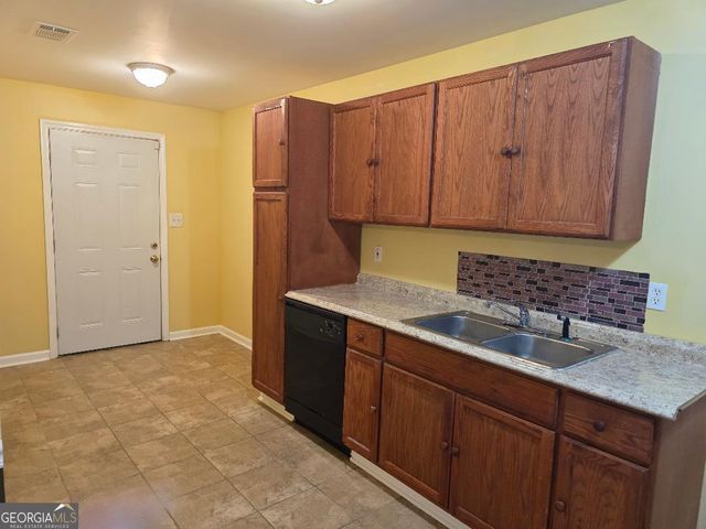 2929 SE LEVEL Ridge Road SE, Atlanta, GA 30354