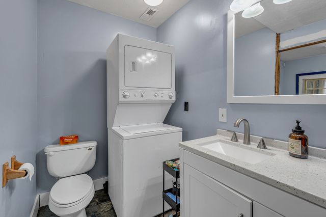 1049 E Trinity Ln, Nashville, TN 37216