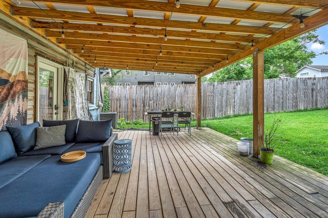 1049 E Trinity Ln, Nashville, TN 37216