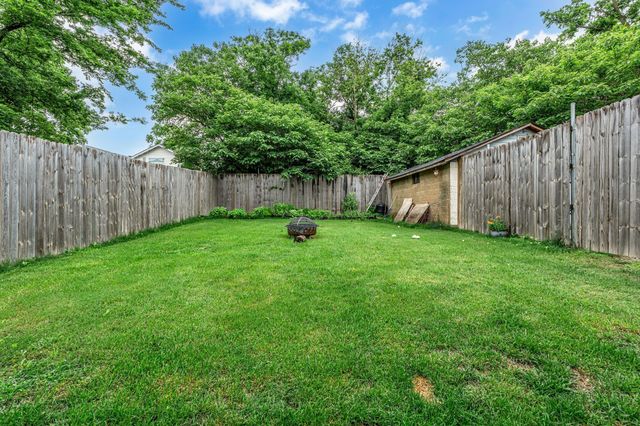 1049 E Trinity Ln, Nashville, TN 37216