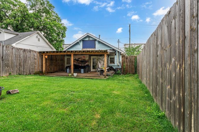 1049 E Trinity Ln, Nashville, TN 37216