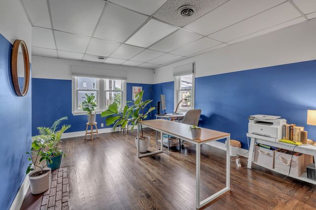 1049 E Trinity Ln, Nashville, TN 37216