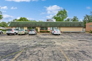 3901 Oakton Street, Skokie, IL 60076