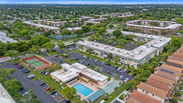 5190 E Sabal Palm Boulevard 209, Tamarac, FL 33319