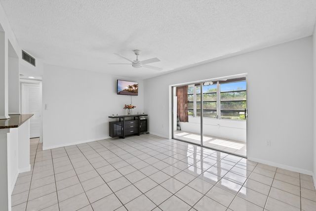 5190 E Sabal Palm Boulevard 209, Tamarac, FL 33319