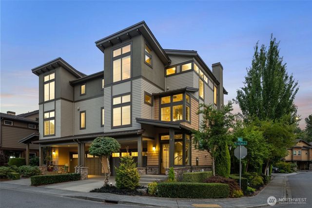 1211 N 42nd Place, Renton, WA 98056