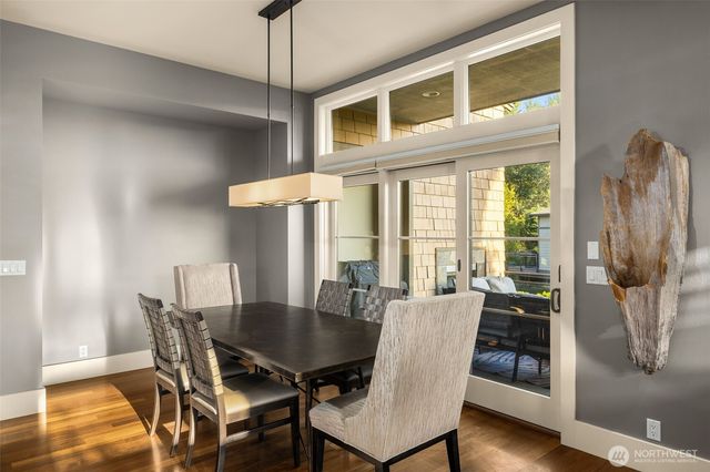 1211 N 42nd Place, Renton, WA 98056