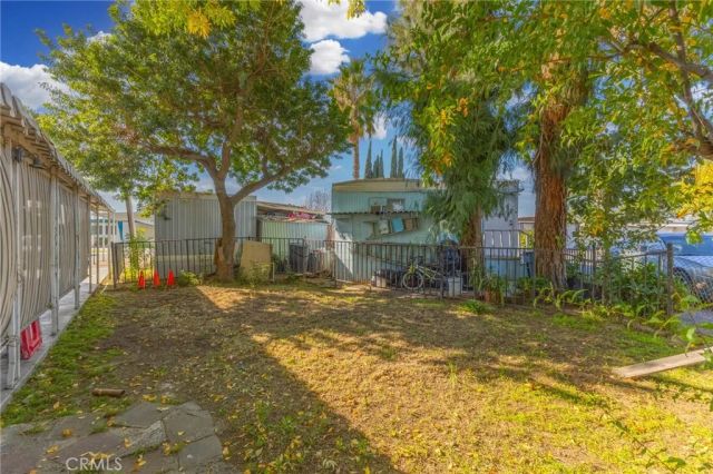 2075 W Rialto 29, San Bernardino, CA 92410