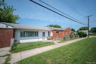 5990 Jackson Street, Taylor, MI 48180