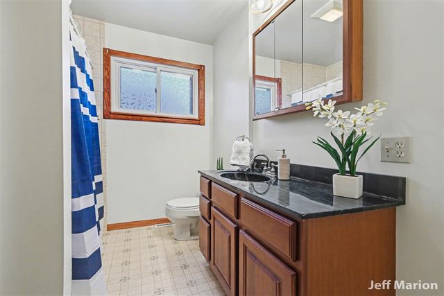 510 W Fargo Street, Ionia, MI 48846