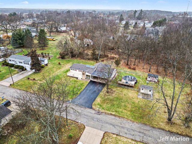 510 W Fargo Street, Ionia, MI 48846