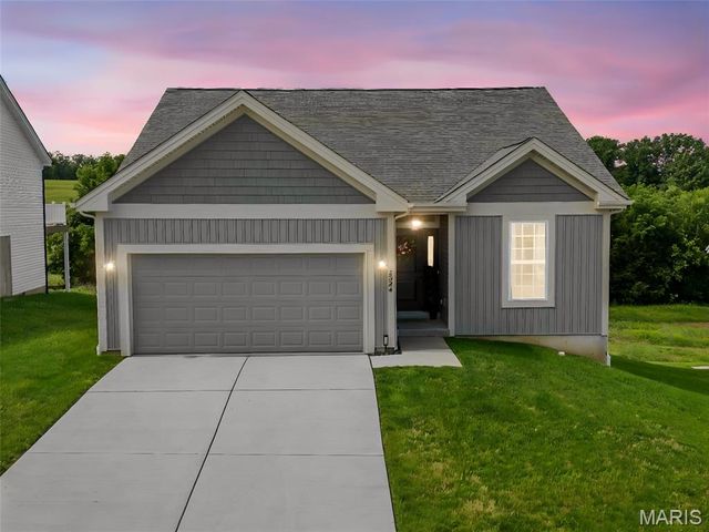 2324 Matthias Close, Washington, MO 63090