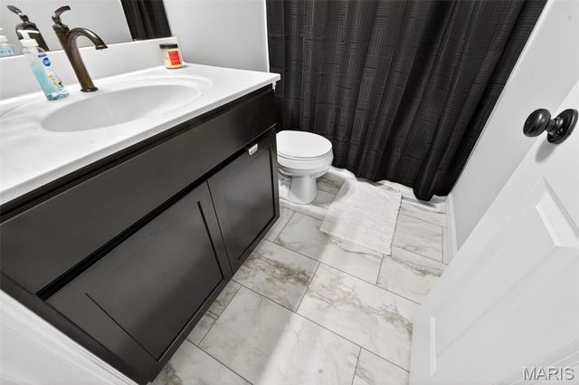 2324 Matthias Close, Washington, MO 63090