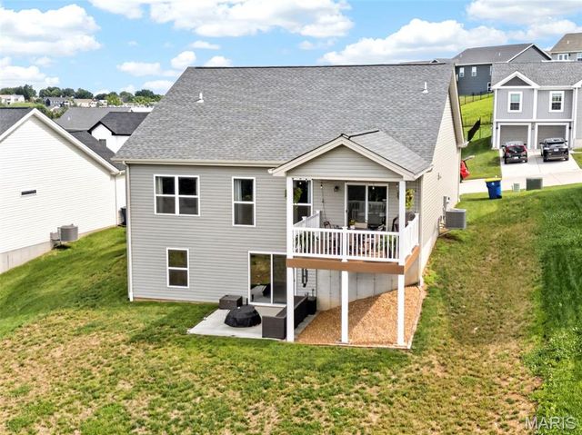 2324 Matthias Close, Washington, MO 63090