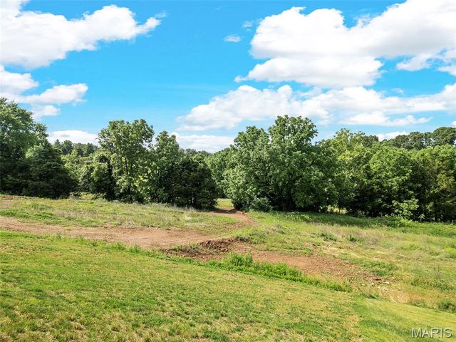 2324 Matthias Close, Washington, MO 63090