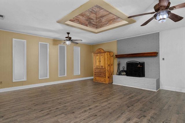 124 Quail Creek Drive, Carthage, TX 75633