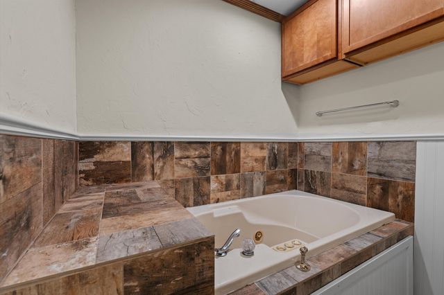 124 Quail Creek Drive, Carthage, TX 75633