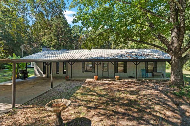 124 Quail Creek Drive, Carthage, TX 75633