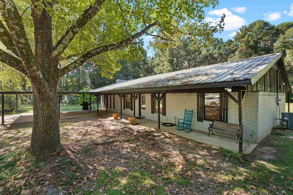 124 Quail Creek Drive, Carthage, TX 75633