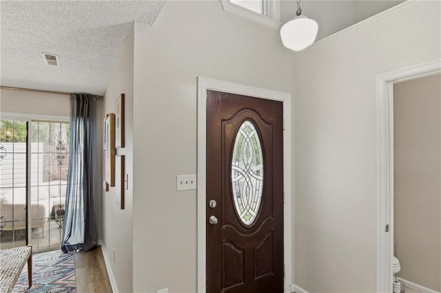 805 Salem Pointe Lane, Winston-salem, NC 27101