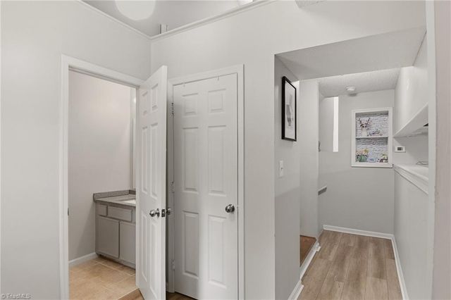 805 Salem Pointe Lane, Winston-salem, NC 27101