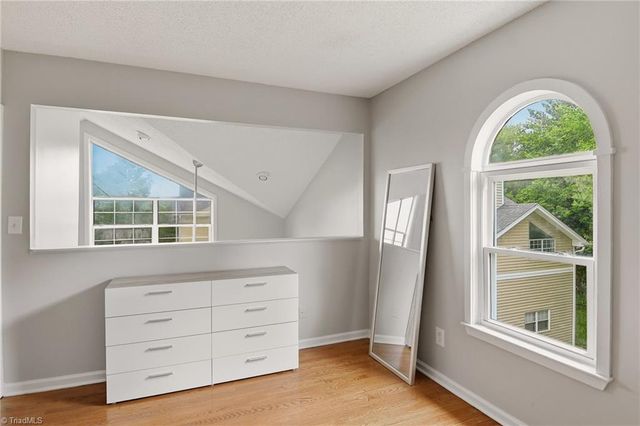 805 Salem Pointe Lane, Winston-salem, NC 27101