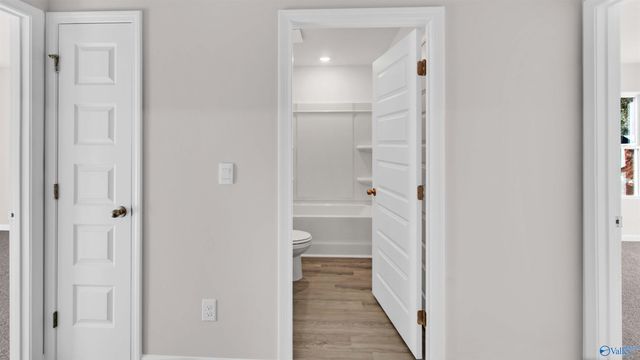 9913 Sequoyah Cove Drive SE, Owens Cross Roads, AL 35763