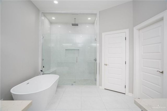 1102 W Guava Avenue, Pharr, TX 78577