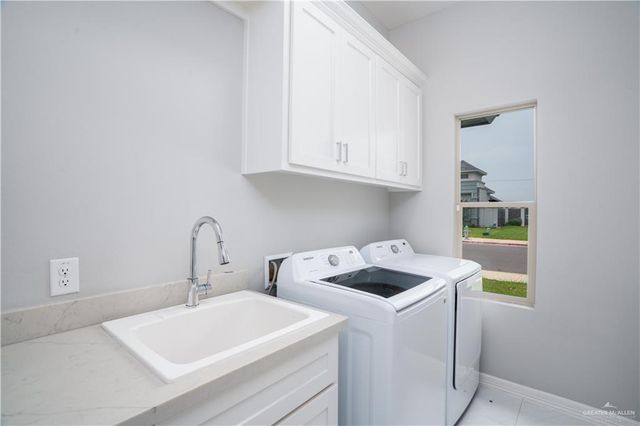 1102 W Guava Avenue, Pharr, TX 78577