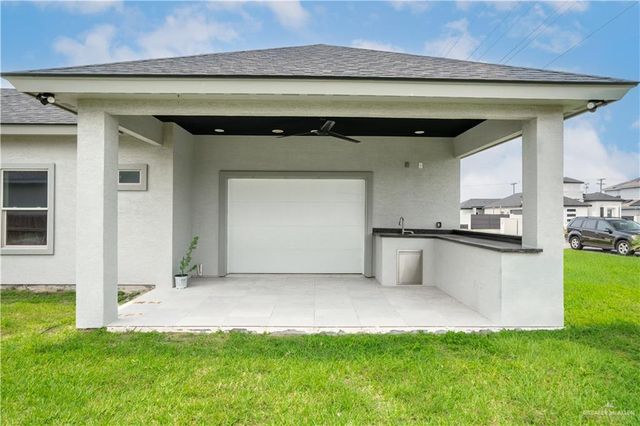 1102 W Guava Avenue, Pharr, TX 78577