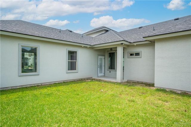 1102 W Guava Avenue, Pharr, TX 78577