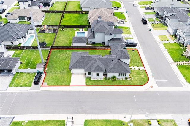 1102 W Guava Avenue, Pharr, TX 78577