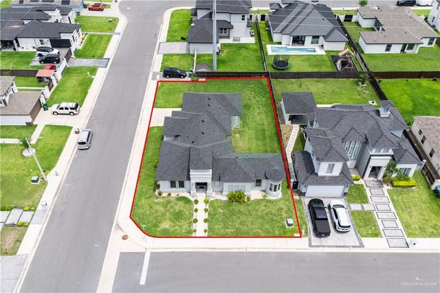 1102 W Guava Avenue, Pharr, TX 78577