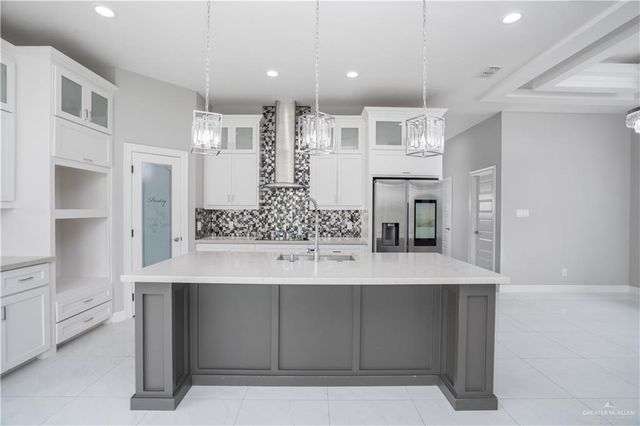 1102 W Guava Avenue, Pharr, TX 78577