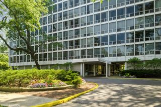 601 E 32nd Street 801, Chicago, IL 60616
