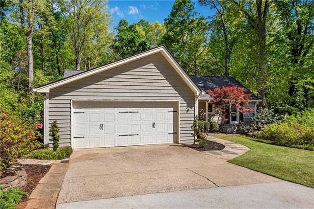 120 Boxelder Lane, Roswell, GA 30076