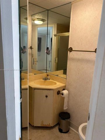 1531 SW 64th Way H, Boca Raton, FL 33428