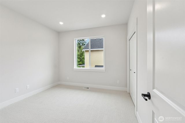 6414 213th Avenue Ct E, Bonney Lake, WA 98391