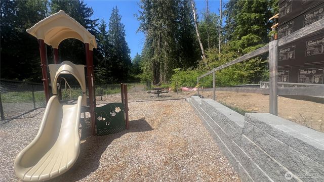 6414 213th Avenue Ct E, Bonney Lake, WA 98391