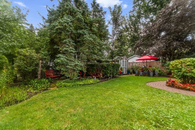 2761 Lincolnwood Drive, Evanston, IL 60201