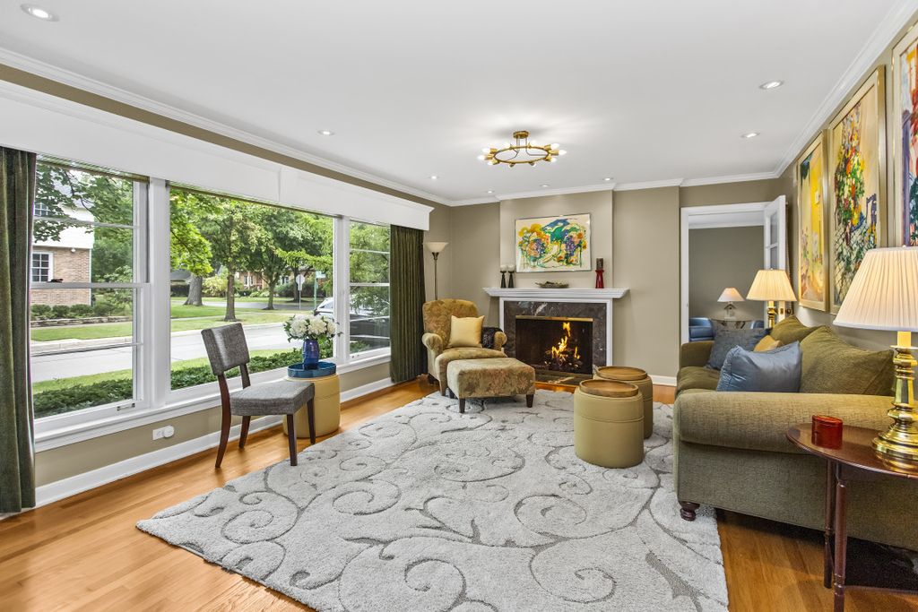 2761 Lincolnwood Drive, Evanston, IL 60201 — photo 5