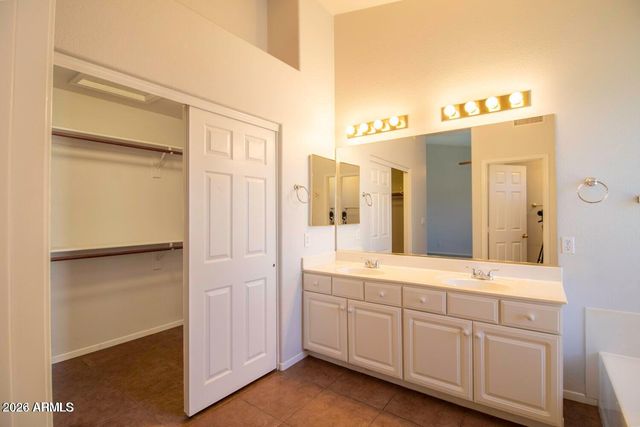 1450 N ROADRUNNER Drive, Gilbert, AZ 85234