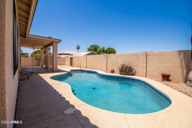 1450 N ROADRUNNER Drive, Gilbert, AZ 85234