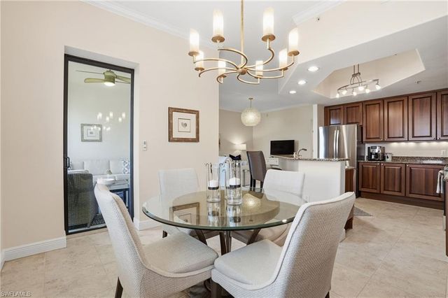 975 Sandpiper ST # A202, Naples, FL 34102