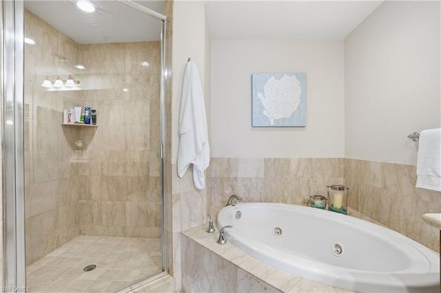 975 Sandpiper ST # A202, Naples, FL 34102