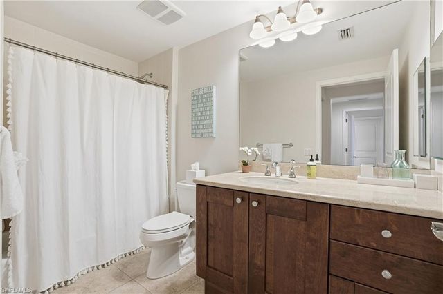 975 Sandpiper ST # A202, Naples, FL 34102