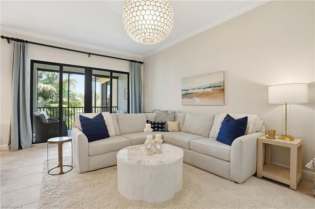 975 Sandpiper ST # A202, Naples, FL 34102